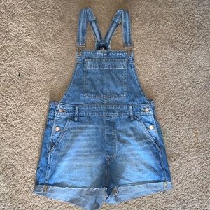 BDG Urban Outfitters short overalls